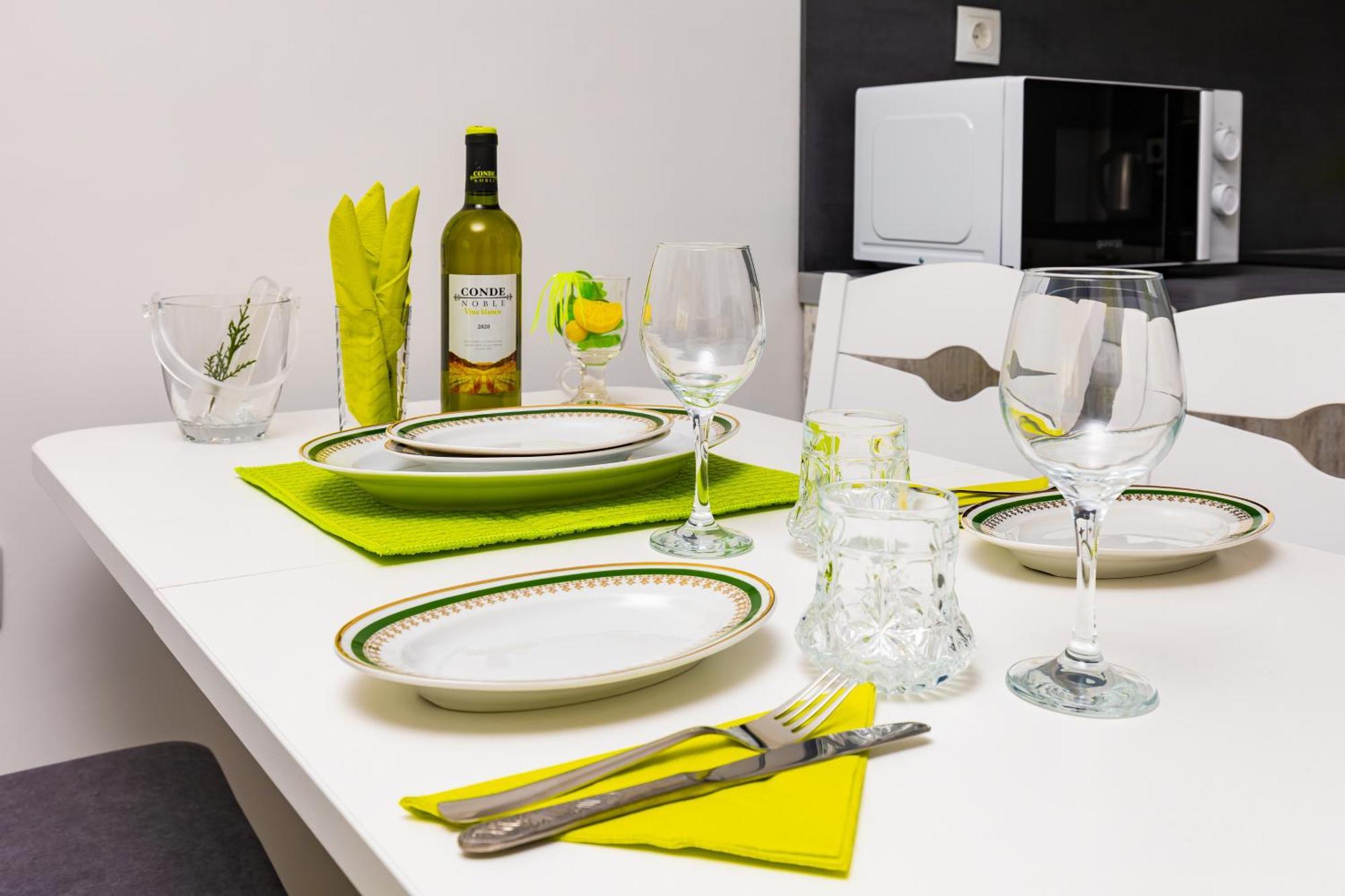 Апартамент Radiant Retreat - Bright 1bd Haven In By Flat Mаnager