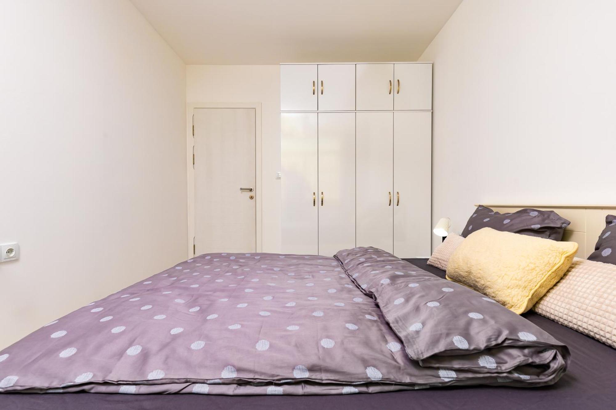Radiant Retreat - Bright 1bd Haven In By Flat Mаnager *